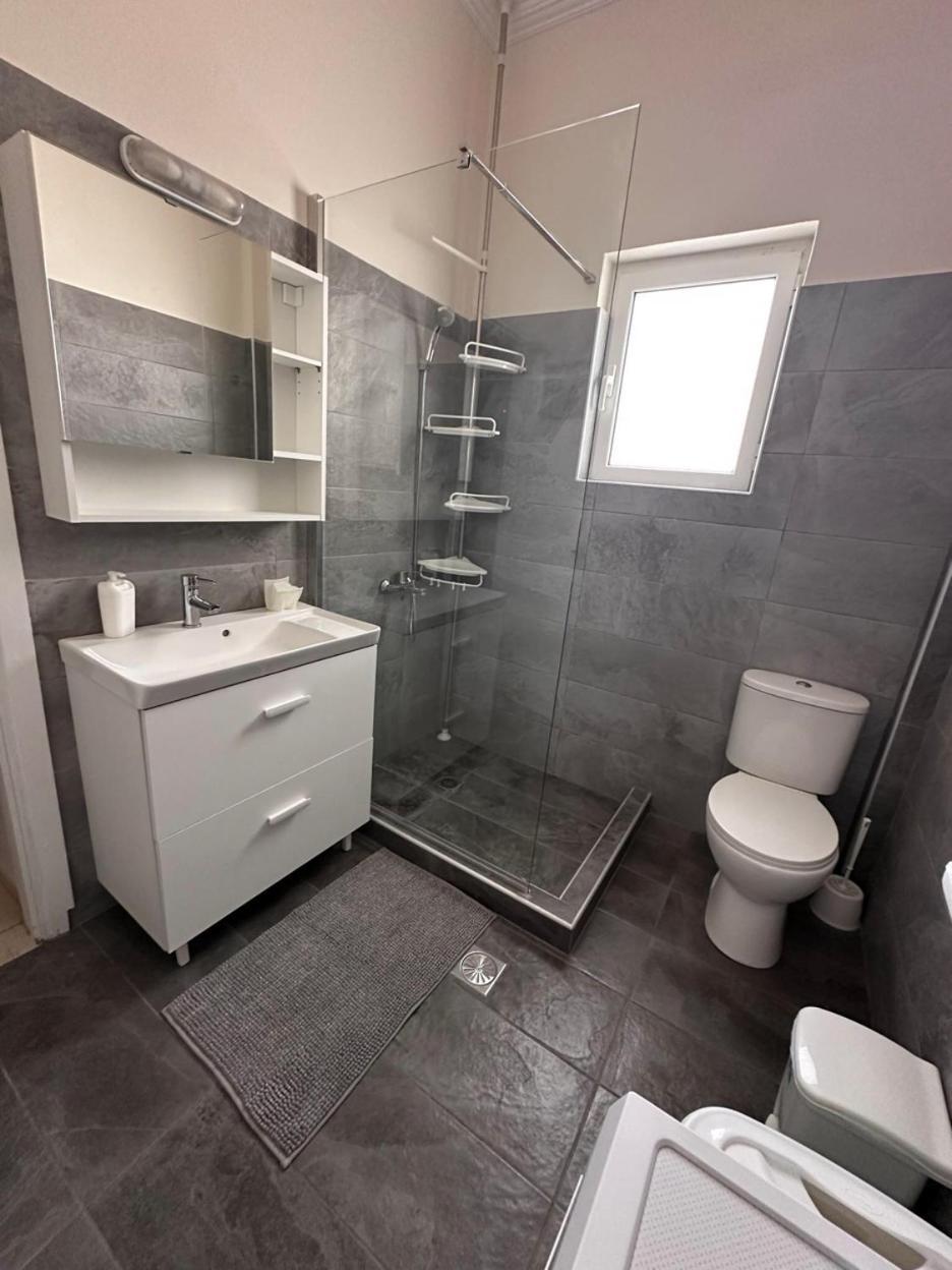 Beach Front Apartment Nea Palatia 외부 사진