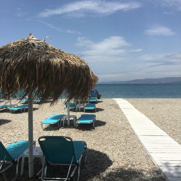 Beach Front Apartment Nea Palatia 외부 사진